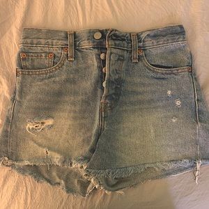 Levi’s wedge fjt shorts